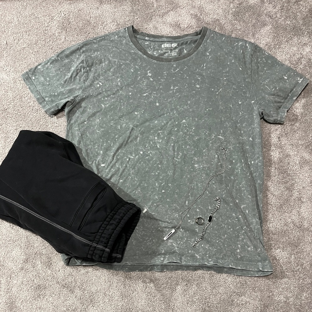 RSQ Distressed Gray T-Shirt